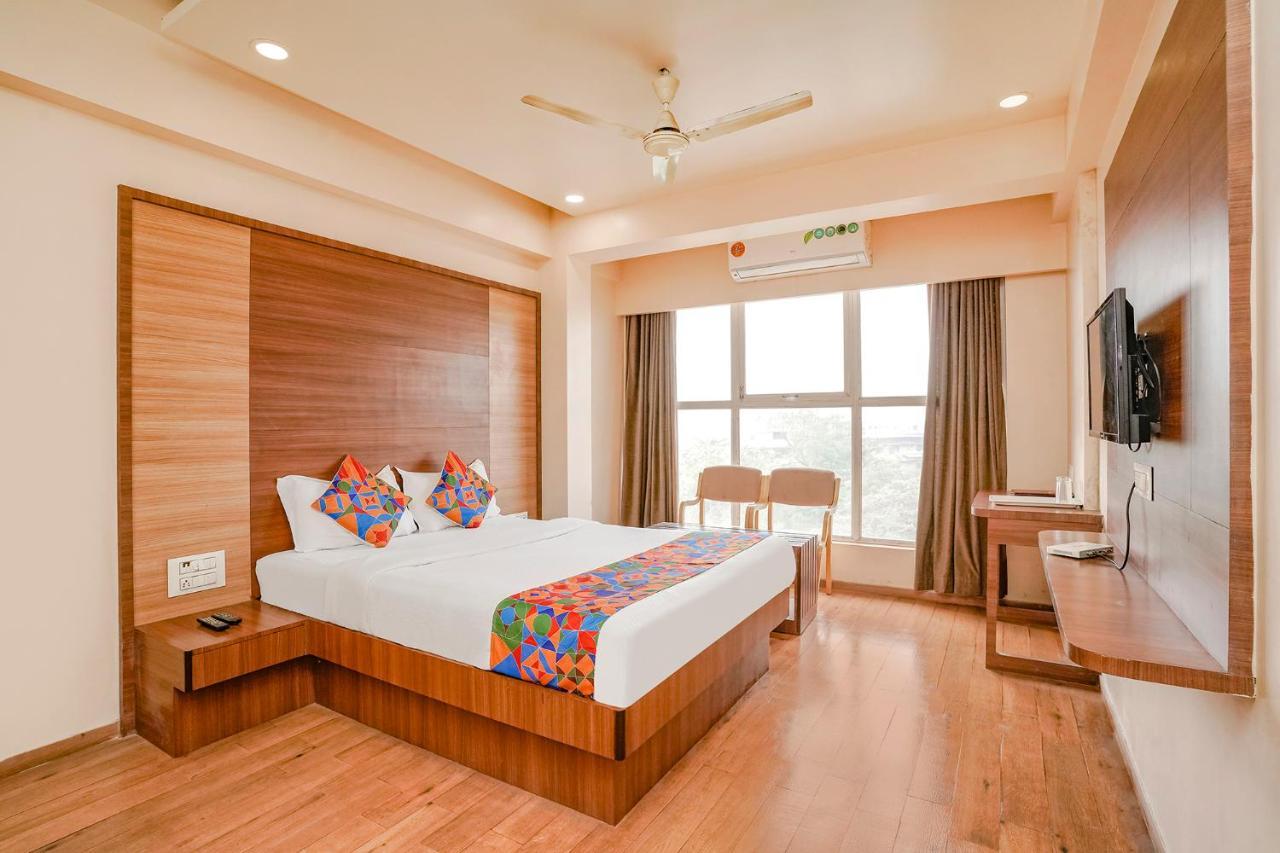 Hotel Mahadev Residency - Dapode, Bhiwandi Bagian luar foto