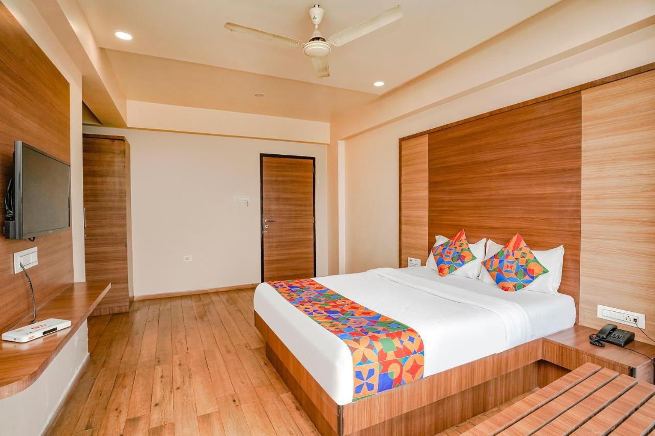 Hotel Mahadev Residency - Dapode, Bhiwandi Bagian luar foto